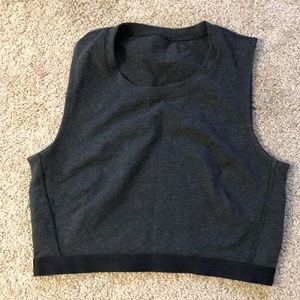 Lululemon crop top